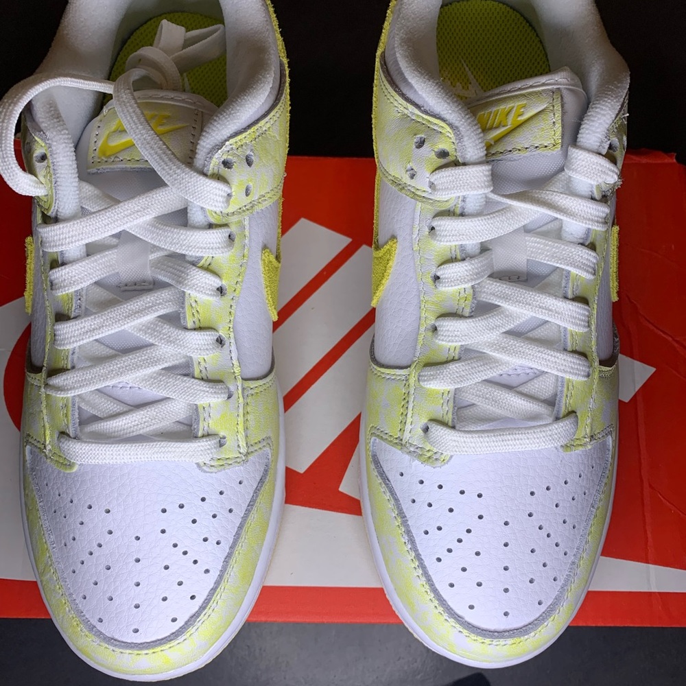 Nike Dunk Low Yellow Strike Size 6.5W Deadstock.
